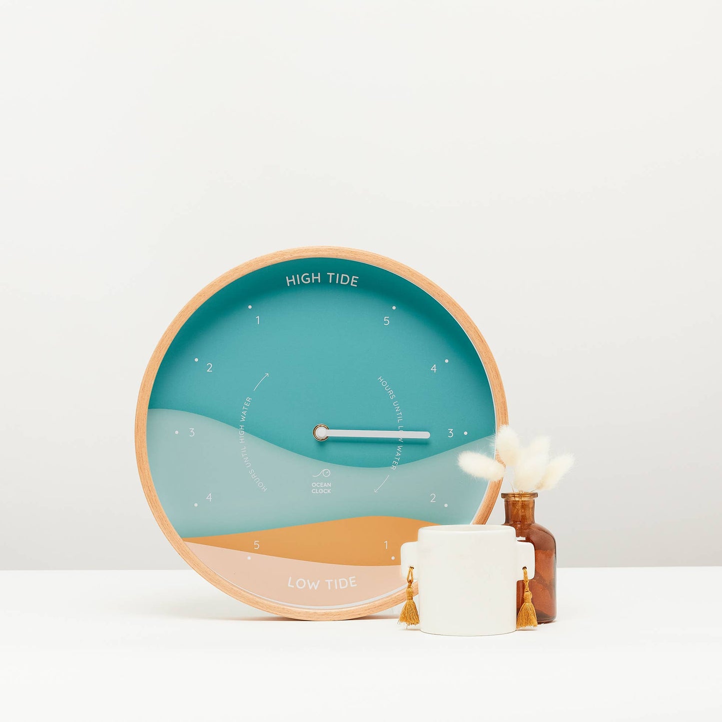 Beige and blue tide clock