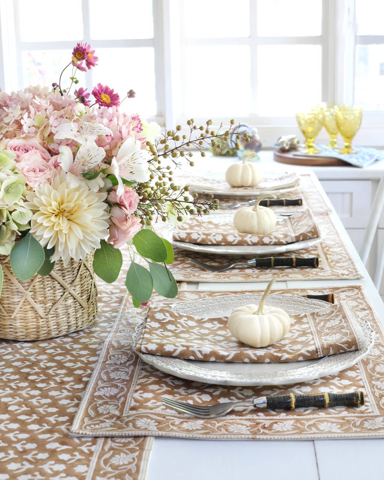 Tablecloth Charlotte Caramel (60x60)