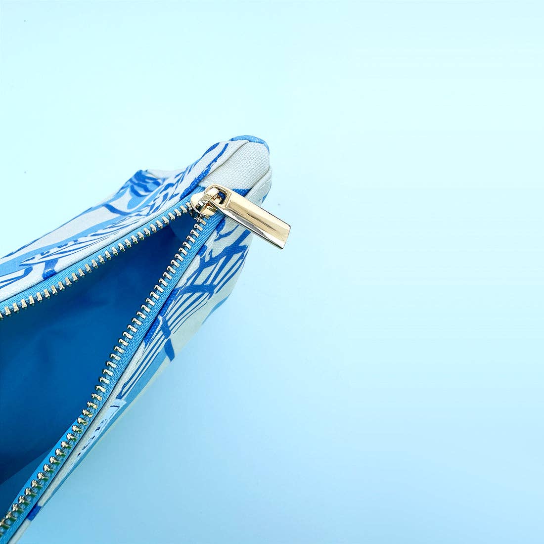 The Makeup Bag, Beach Day